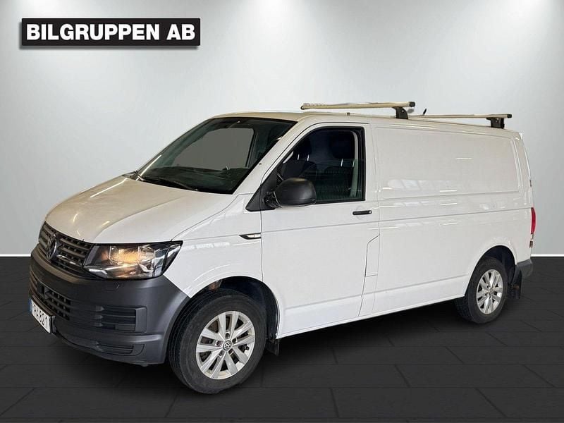 Vit Begagnad 2018 VW T6 Van | 114 900 kr (Superpris) - Bild 1/4