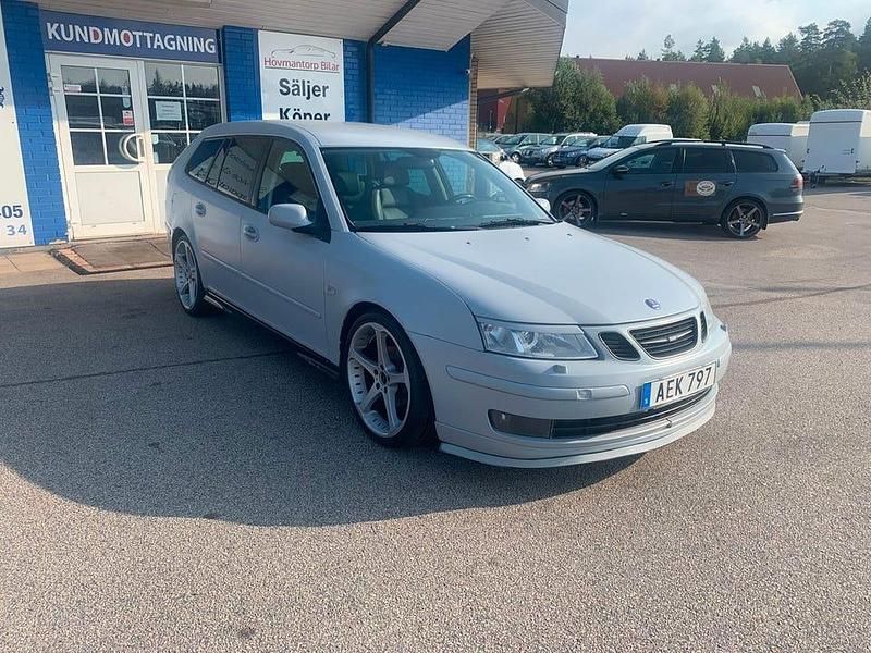 Ljusbrun Begagnad 2007 Saab 9-3 Vector Kombi | 21 900 kr (Bra pris) - Bild 1/4