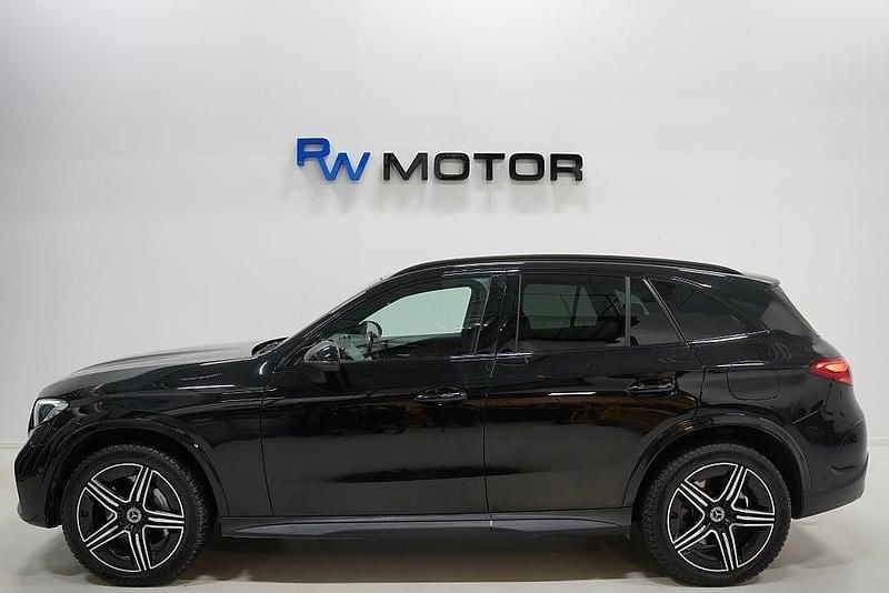 Begagnad Mercedes GLC300e AMG 204 HK (150 kW) 2023 Svart SUV