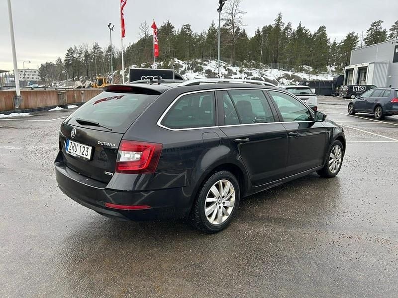 Begagnad Skoda Octavia 130 HK (95 kW) 2019 Kombi