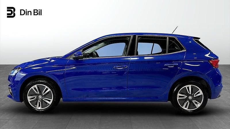 Begagnad Skoda Fabia Style 110 HK (80 kW) 2022 Energy blue Halvkombi