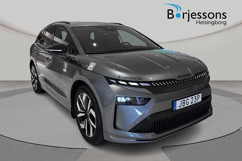 Grå Begagnad 2026 Skoda Enyaq iV SUV | 669 900 kr - Bild 1/4