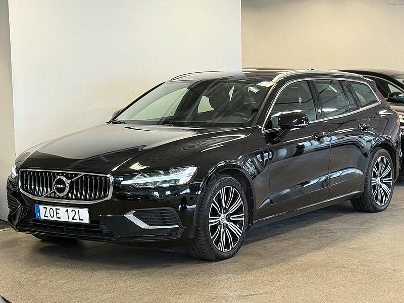 Svart Begagnad 2019 Volvo V60 Inscription Kombi | 299 900 kr (Marknadspris) - Bild 1/4