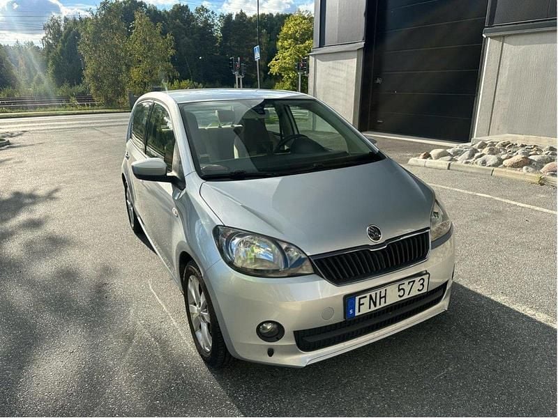 Silver Begagnad 2013 Skoda Citigo Halvkombi | 35 000 kr (Bra pris) - Bild 1/4