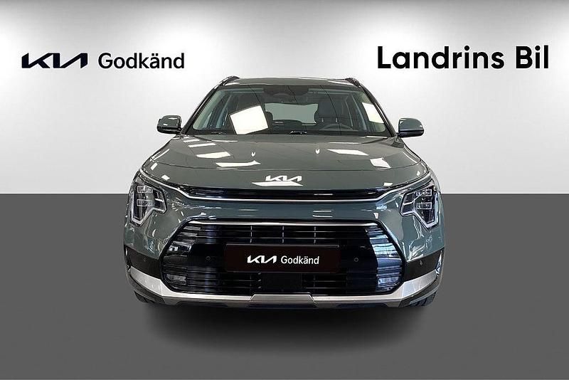 Begagnad Kia Niro 141 HK (103 kW) 2022 Cityscape green SUV