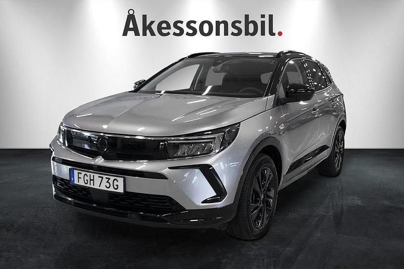 Grå Begagnad 2024 Opel Grandland X SUV | 289 000 kr (Lite dyr) - Bild 1/4