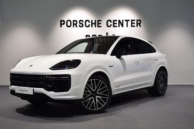 Vit (white) Ny 2025 Porsche Cayenne Turbo E-Hybrid SUV | 2 330 900 kr - Bild 1/4