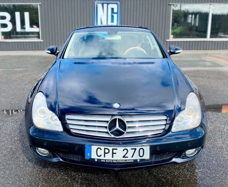 Begagnad Mercedes CLS350 272 HK (200 kW) 2005 Mörkblå (blå) Sportkupé