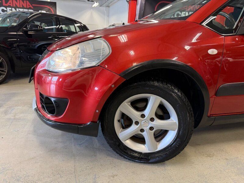 Begagnad Suzuki SX4 108 HK (79 kW) 2008 Orange Halvkombi