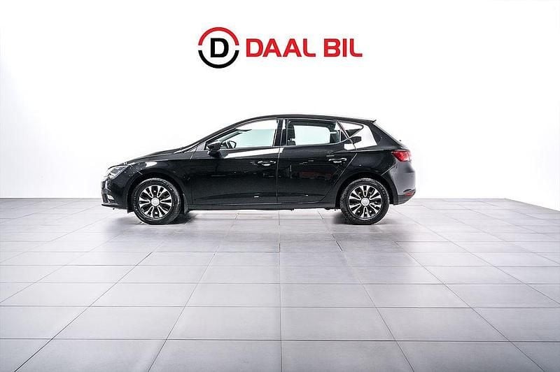 Begagnad Seat Leon Style 110 HK (80 kW) 2016 Svart Halvkombi