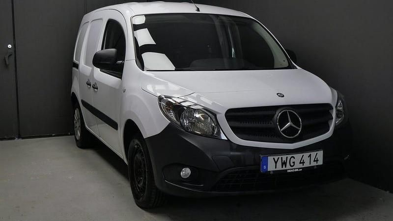 Vit Begagnad 2019 Mercedes Citan 109 Van | 104 900 kr (Marknadspris) - Bild 1/4