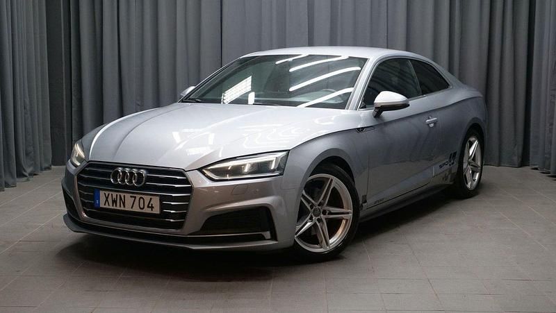 Silver Begagnad 2017 Audi A5 S-Line Sportkupé | 184 900 kr - Bild 1/4