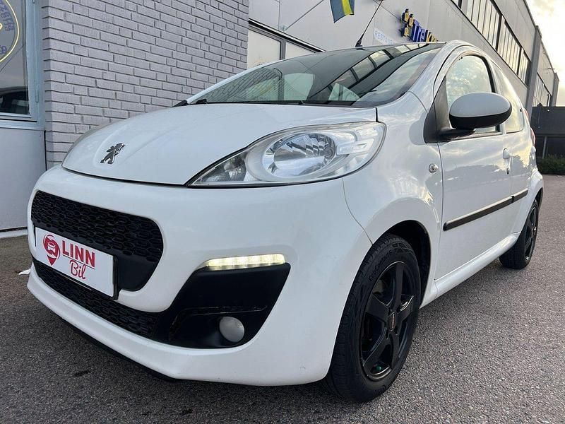 Vit Begagnad 2012 Peugeot 107 Halvkombi | 26 999 kr - Bild 1/4