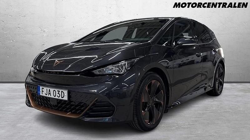 Begagnad Cupra Born 169 kW (231 HK) 2023 Grå Halvkombi