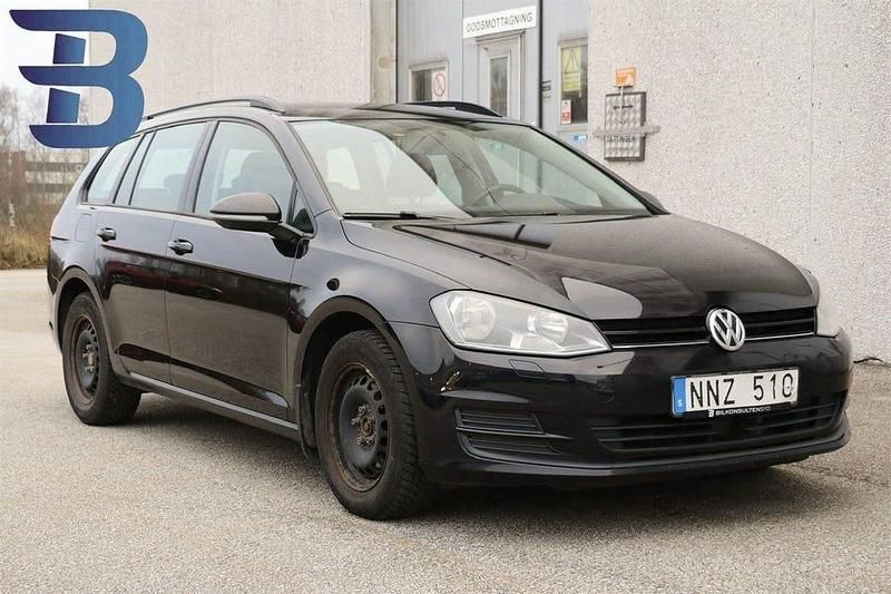 Svart Begagnad 2013 VW Golf VII Kombi | 69 900 kr (Marknadspris) - Bild 1/4