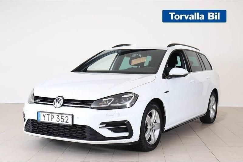 Vit Begagnad 2018 VW Golf VII R-line Kombi | 214 900 kr (Lite dyr) - Bild 1/3