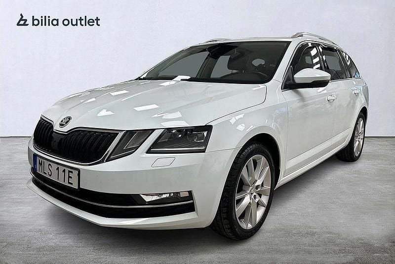 Vit Begagnad 2019 Skoda Octavia Style Kombi | 194 800 kr (Marknadspris) - Bild 1/3