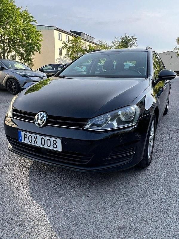 Svart Begagnad 2015 VW Golf VII Kombi | 80 000 kr (Marknadspris) - Bild 1/4