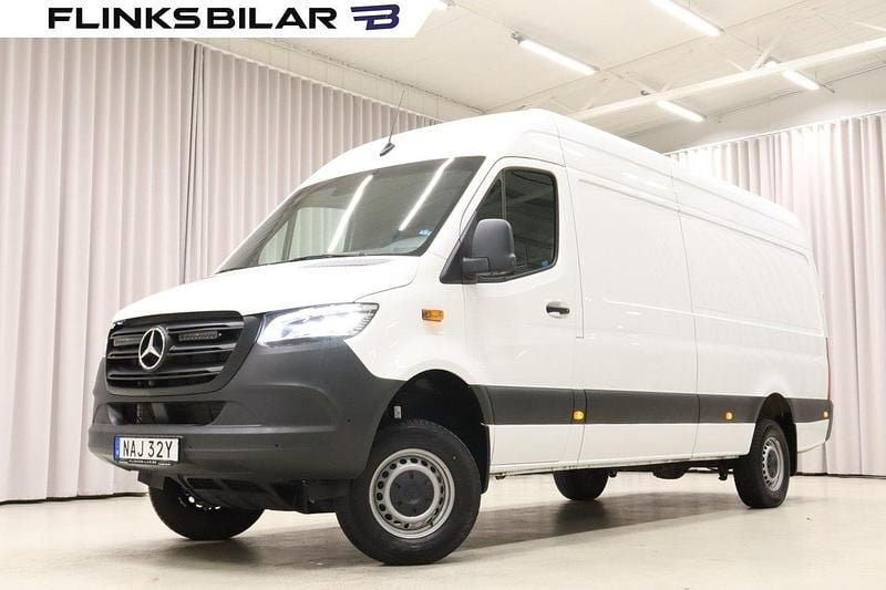 Vit Begagnad 2024 Mercedes Sprinter Van | 998 750 kr - Bild 1/4