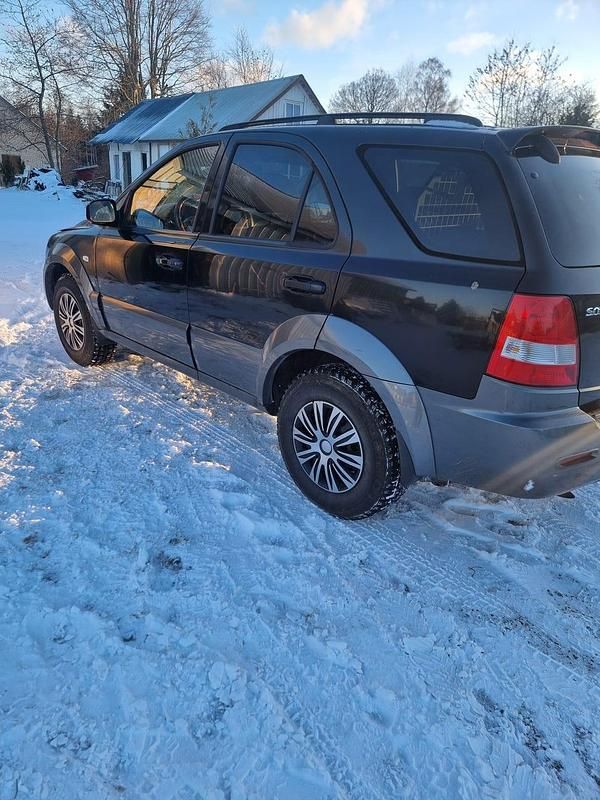 Begagnad Kia Sorento 139 HK (102 kW) 2006 Svart SUV
