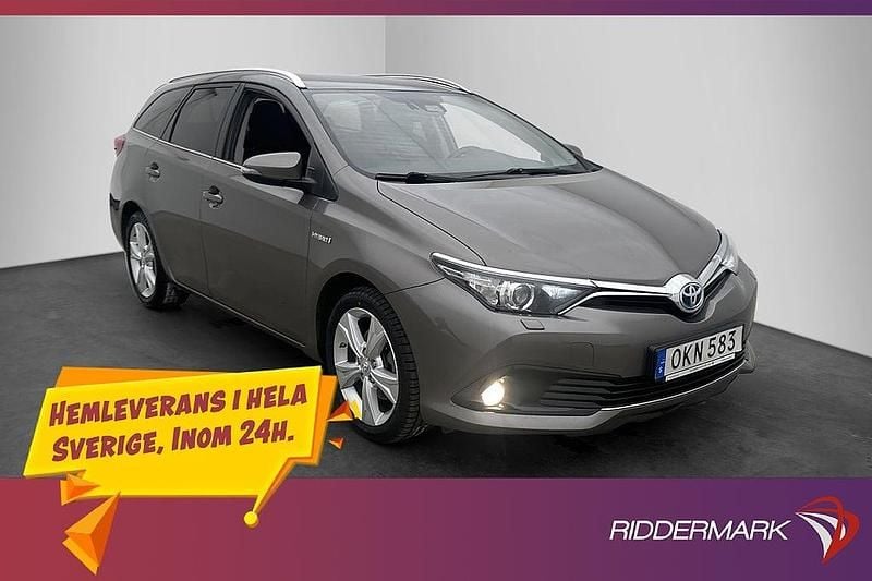 Begagnad Toyota Auris Touring Sports 2017 Grå Kombi