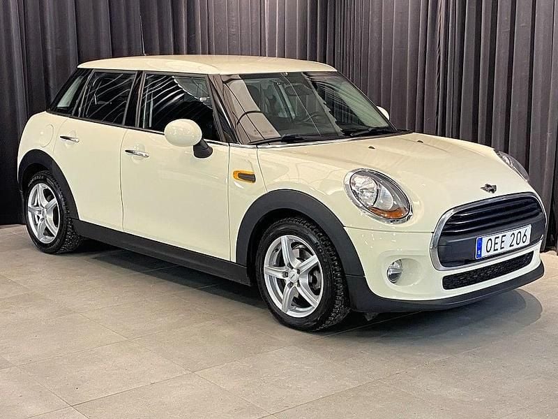 Vit Begagnad 2016 Mini ONE Pepper Halvkombi | 114 500 kr (Marknadspris) - Bild 1/4