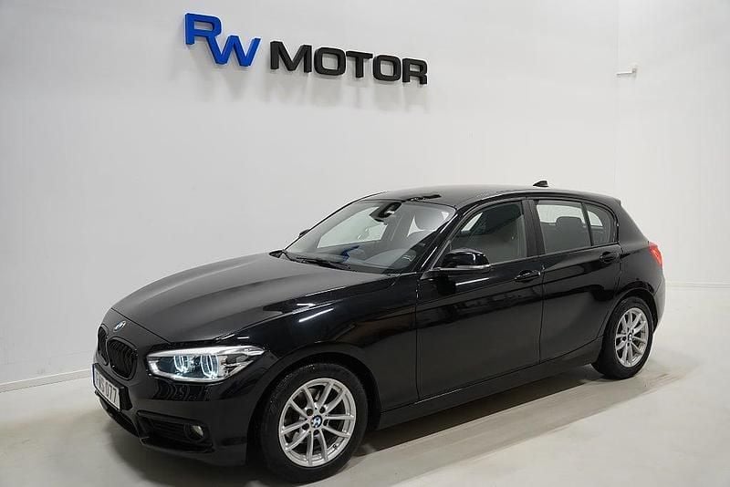 Begagnad BMW 116 Advantage 116 HK (85 kW) 2015 Svart Halvkombi