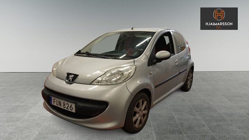Grå Begagnad 2007 Peugeot 107 Halvkombi | 18 500 kr (Marknadspris) - Bild 1/4