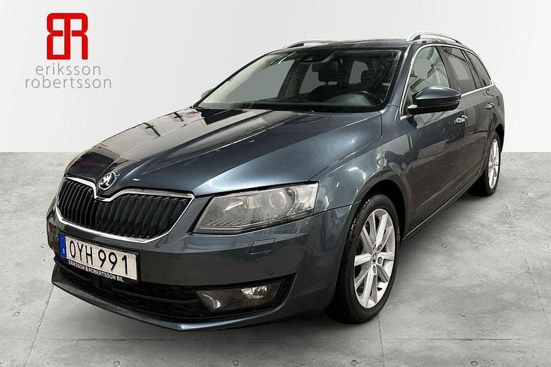 Grå Begagnad 2016 Skoda Octavia Kombi | 169 900 kr (Dyr) - Bild 1/4