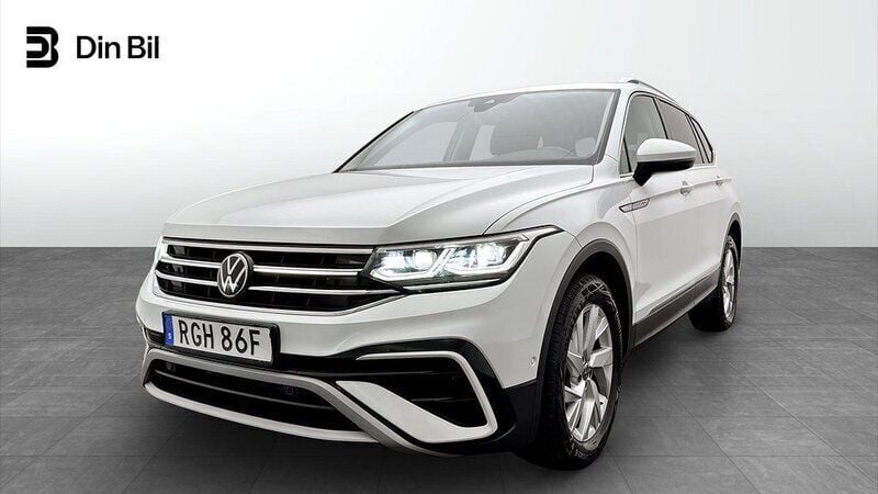 Vit (pure white) Begagnad 2022 VW Tiguan SUV | 364 900 kr (Lite dyr) - Bild 1/4
