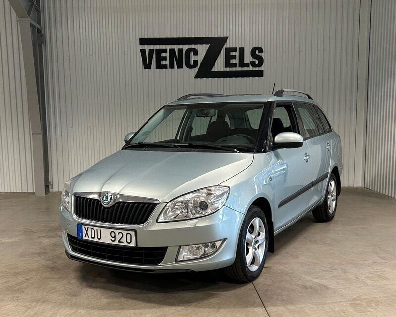 Ljusgrön Begagnad 2012 Skoda Fabia Elegance Kombi | 48 000 kr (Marknadspris) - Bild 1/4