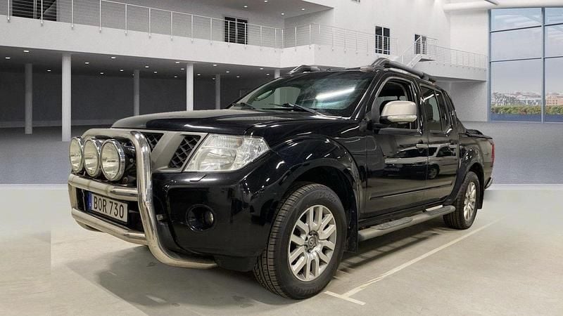 Svart Begagnad 2014 Nissan Navara Pickup | 119 000 kr (Marknadspris) - Bild 1/4