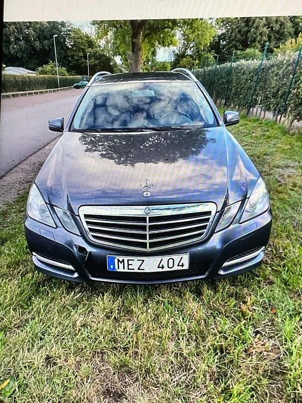 Begagnad 2012 Mercedes E220 Kombi | 75 000 kr (Bra pris) - Bild 1/3