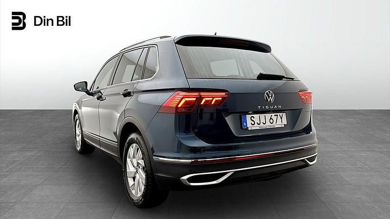 Begagnad VW Tiguan Elegance 150 HK (110 kW) 2023 Nightshade blue metallic SUV