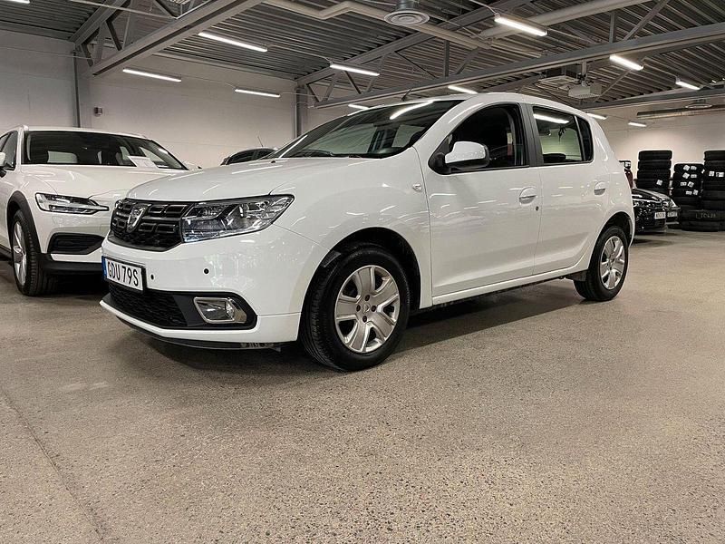 Vit Begagnad 2020 Dacia Sandero Halvkombi | 114 900 kr (Marknadspris) - Bild 1/4
