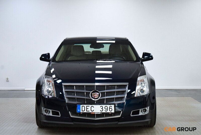 Blå Begagnad 2008 Cadillac CTS Sedan | 114 900 kr - Bild 1/4