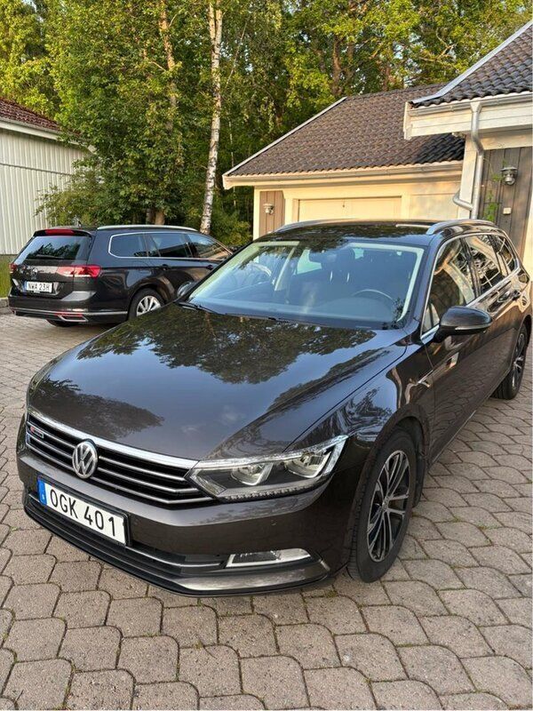 Brun Begagnad 2017 VW Passat Kombi | 115 000 kr (Marknadspris) - Bild 1/4