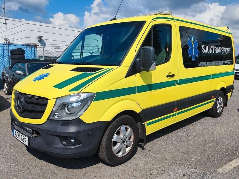 Flerfärgad Begagnad 2018 Mercedes Sprinter Van | 249 000 kr (Superpris) - Bild 1/4