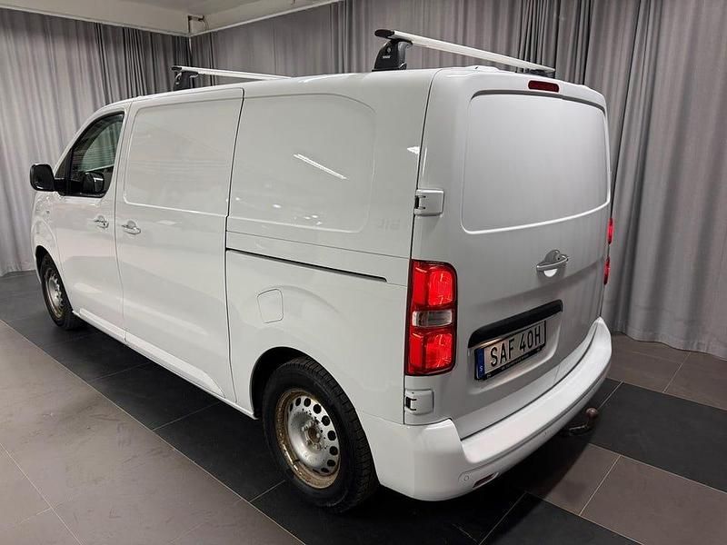 Begagnad Opel Vivaro-e Combi 100 kW (136 HK) 2022 Vit Van