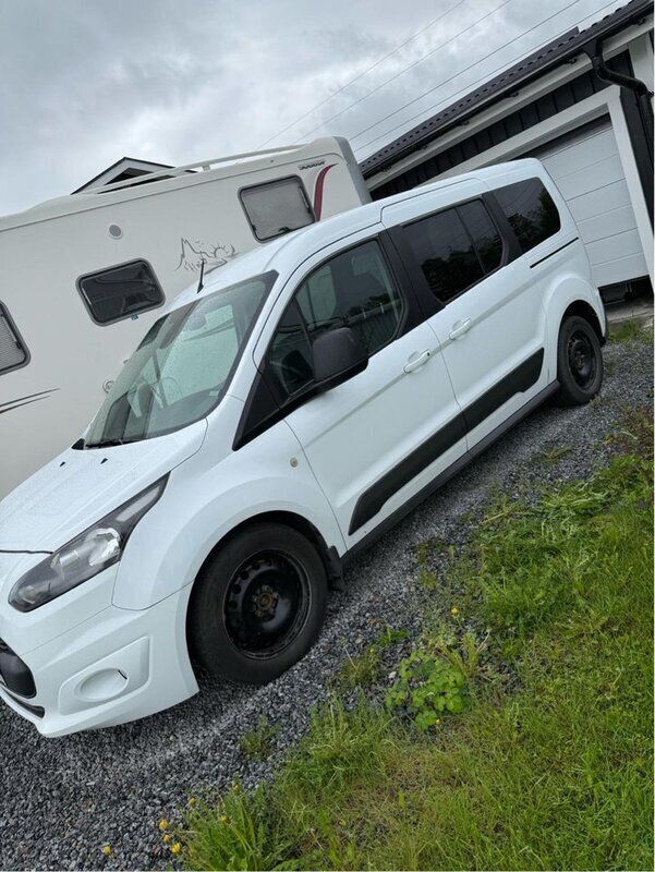 Vit Begagnad 2015 Ford Tourneo Connect Minibuss | 110 000 kr - Bild 1/4