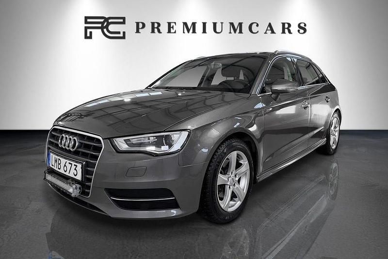 Begagnad Audi A3 Attraction 110 HK (80 kW) 2014 Grå