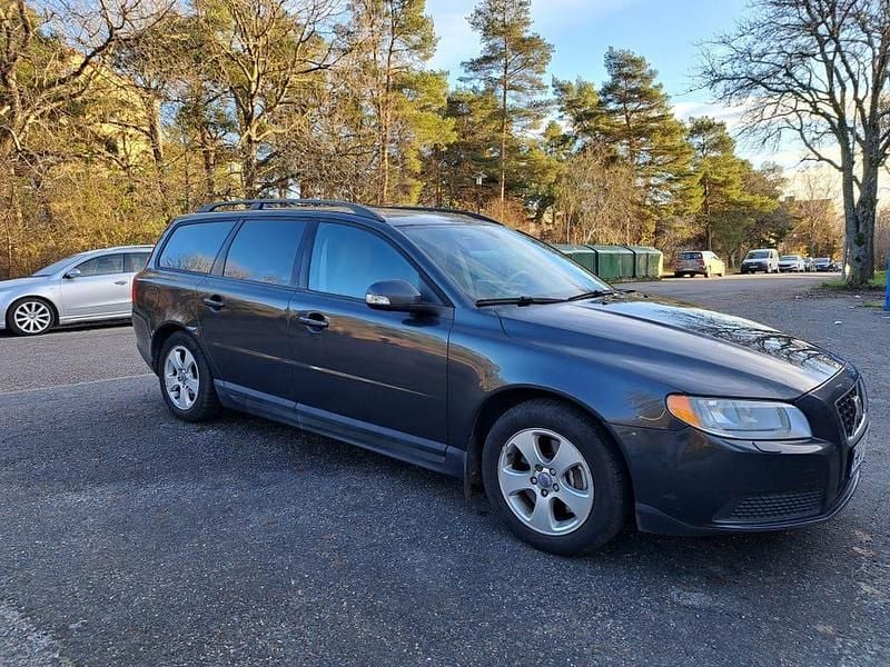 Begagnad 2009 Volvo V70 Kombi | 59 000 kr (Bra pris) - Bild 1/4