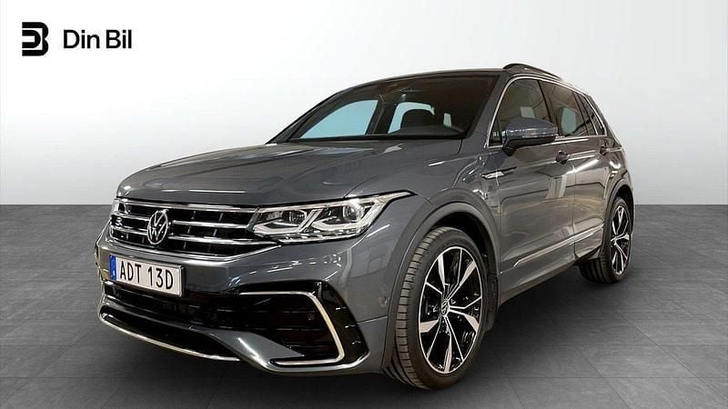 Grå Begagnad 2022 VW Tiguan R-line SUV | 369 900 kr (Lite dyr) - Bild 1/4