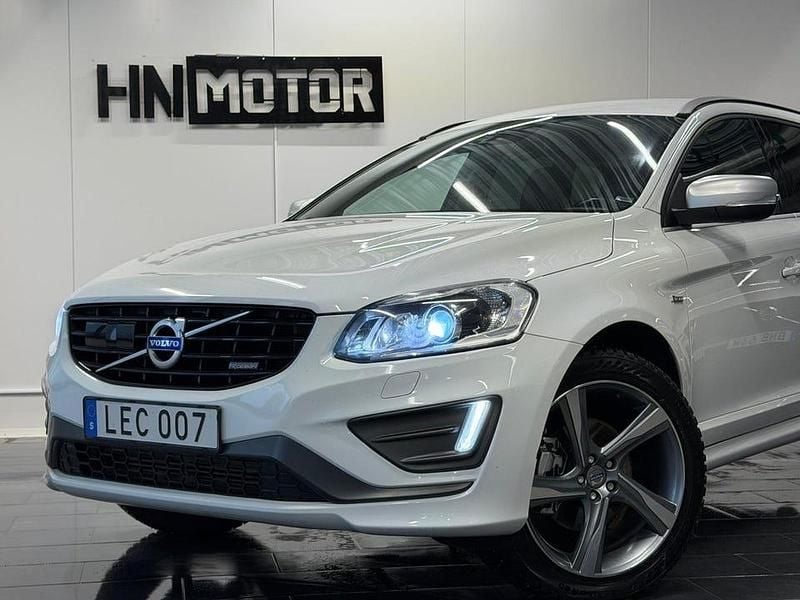 Begagnad Volvo XC60 R-Design 190 HK (139 kW) 2016 Vit SUV