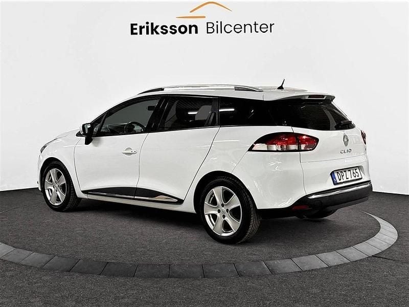 Begagnad Renault Clio GrandTour 90 HK (66 kW) 2014 Vit Kombi