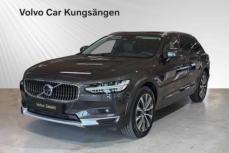 Grå Begagnad 2024 Volvo V90 CC Ultimate Kombi | 559 900 kr (Marknadspris) - Bild 1/3