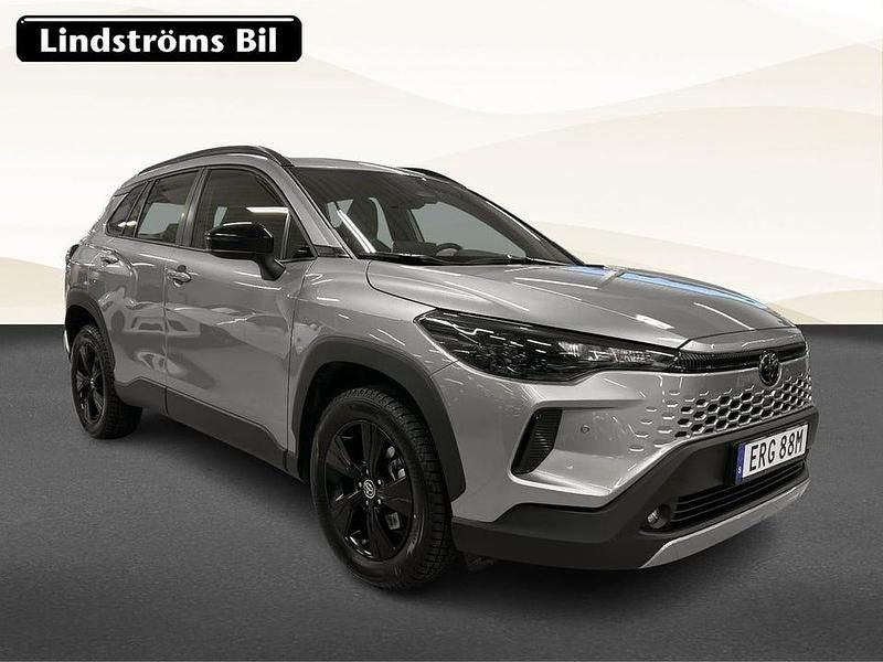 Begagnad Toyota Corolla Cross Active 141 HK (103 kW) 2025 Grå SUV