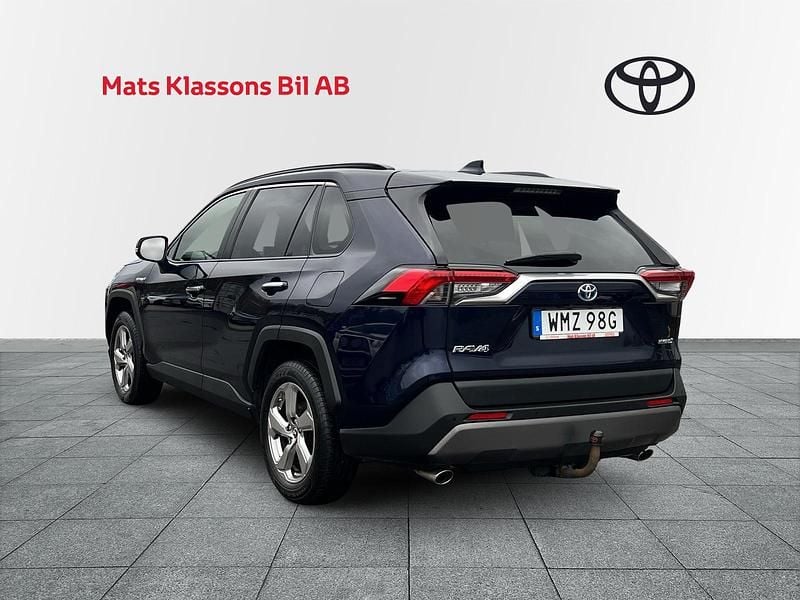 Begagnad Toyota RAV4 Hybrid Executive 224 HK (164 kW) 2019 Mörkblå SUV