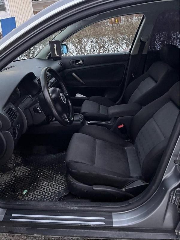 Begagnad VW Passat Trendline 150 HK (110 kW) 2004 Kombi