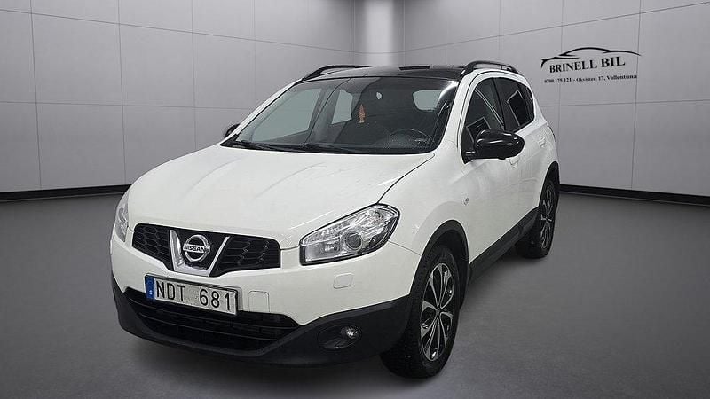 Vit Begagnad 2013 Nissan Qashqai SUV | 98 000 kr (Marknadspris) - Bild 1/4